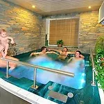 Spindlerova Bouda Hotel